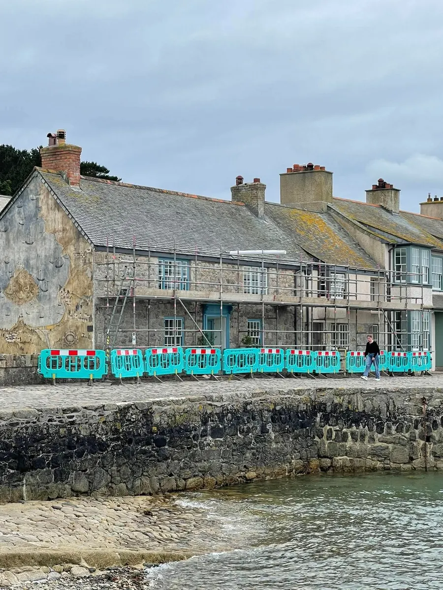 Window restoration and exterior decorating, St Michael's Mount, photo 16